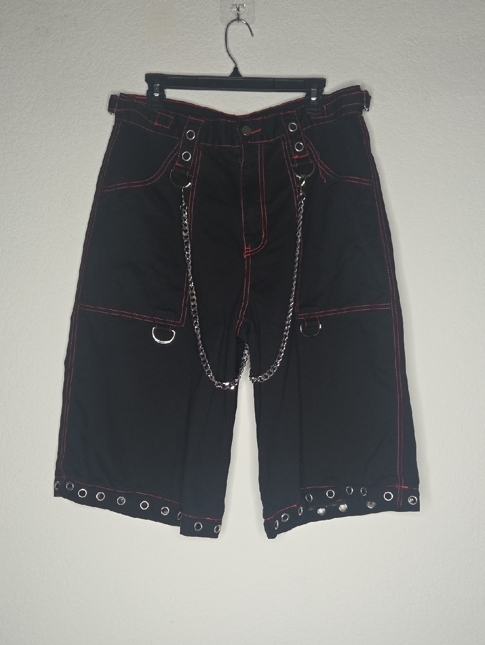 Widow by Dolls Kill Goth Grunge Rave Shorts Size 34 Black Metal Chain Punk - Picture 3 of 7